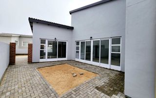 4 Bedroom House For Sale in Sunbay, Henties Bay