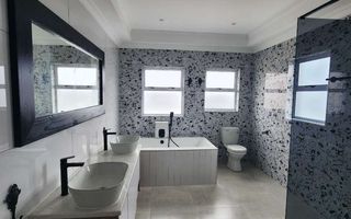 4 Bedroom House For Sale in Sunbay, Henties Bay