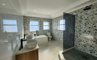 4 Bedroom House For Sale in Sunbay, Henties Bay