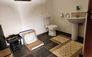 3 Bedroom House For Sale in Henties Bay Central