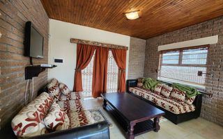 3 Bedroom House For Sale in Henties Bay Central