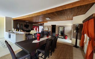 3 Bedroom House For Sale in Henties Bay Central