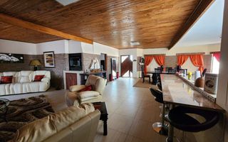 3 Bedroom House For Sale in Henties Bay Central