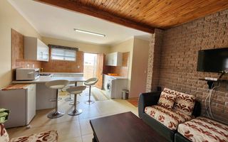 3 Bedroom House For Sale in Henties Bay Central