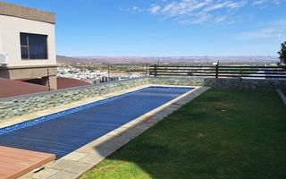 3 Bedroom House For Sale in Kleine Kuppe