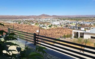 3 Bedroom House For Sale in Kleine Kuppe