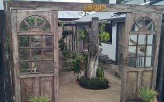 10 Bedroom Office / Retail / Mixed Use For Sale in Grootfont...