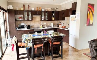 3 Bedroom House For Sale in Henties Bay Central