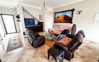 3 Bedroom House For Sale in Henties Bay Central