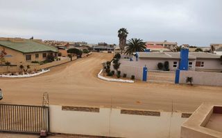 3 Bedroom House For Sale in Henties Bay Central