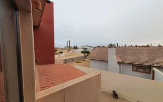 3 Bedroom House For Sale in Henties Bay Central