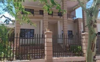 5 Bedroom House For Sale in Suiderhof, Windhoek