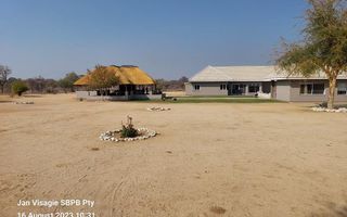 6 Bedroom Small Holding / Plot For Sale in Omaruru