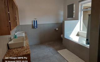 6 Bedroom Small Holding / Plot For Sale in Omaruru