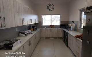 6 Bedroom Small Holding / Plot For Sale in Omaruru