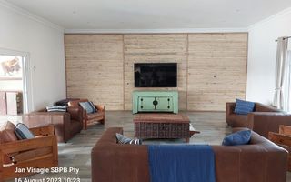 6 Bedroom Small Holding / Plot For Sale in Omaruru