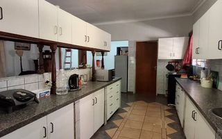 4 Bedroom House For Sale in Grootfontein