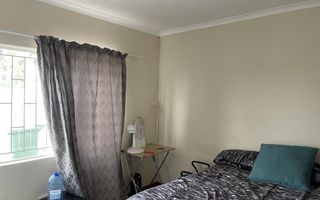 2 Bedroom House For Sale in PIONIERS PARK EXT 1