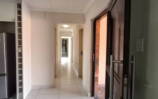 5 Bedroom House For Sale in Ondangwa