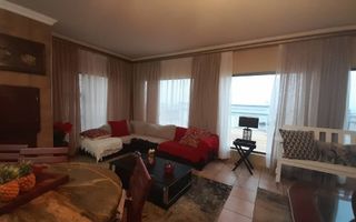 6 Bedroom House For Sale in Henties Bay Central, Henties Bay