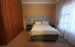 6 Bedroom House For Sale in Henties Bay Central, Henties Bay