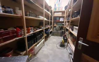 6 Bedroom House For Sale in Henties Bay Central, Henties Bay