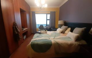 6 Bedroom House For Sale in Henties Bay Central, Henties Bay