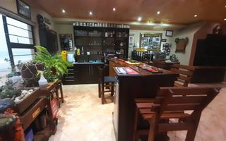 6 Bedroom House For Sale in Henties Bay Central, Henties Bay