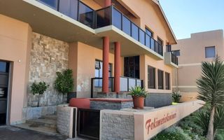 6 Bedroom House For Sale in Henties Bay Central, Henties Bay