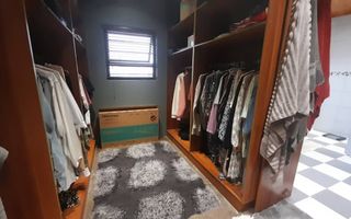 6 Bedroom House For Sale in Henties Bay Central, Henties Bay