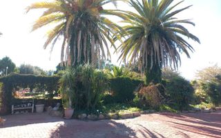 8 Bedroom Farm For Sale in Okahandja