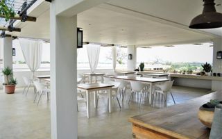 14 Bedroom House For Sale in Eros