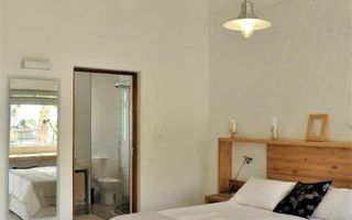 14 Bedroom House For Sale in Eros