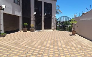 4 Bedroom House For Sale in Ludwigsdorf