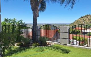 4 Bedroom House For Sale in Ludwigsdorf