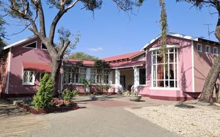 Office / Retail / Mixed Use For Sale in Klein Windhoek, Wind...