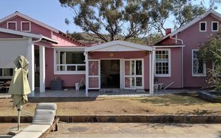 Office / Retail / Mixed Use For Sale in Klein Windhoek, Wind...