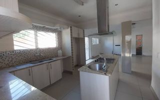11 Bedroom House For Sale in Eros, Windhoek