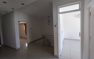11 Bedroom House For Sale in Eros, Windhoek