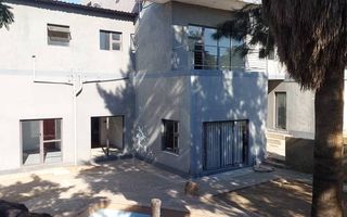 11 Bedroom House For Sale in Eros, Windhoek