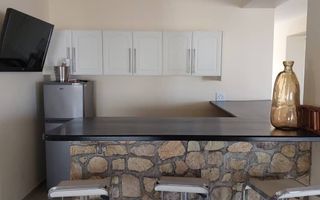 4 Bedroom House For Sale in Long Beach