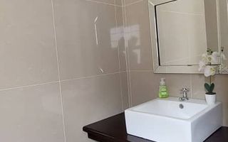 4 Bedroom House For Sale in Long Beach