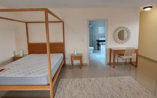 4 Bedroom House For Sale in Long Beach