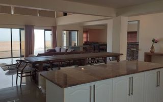 4 Bedroom House For Sale in Long Beach