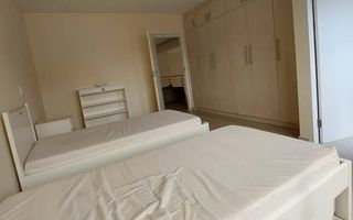 4 Bedroom House For Sale in Long Beach