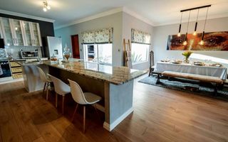 3 Bedroom House For Sale in Henties Bay Central, Henties Bay