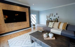 3 Bedroom House For Sale in Henties Bay Central, Henties Bay