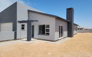 3 Bedroom House For Sale in Sunbay, Henties Bay