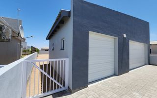 3 Bedroom House For Sale in Sunbay, Henties Bay