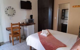 5 Bedroom House For Sale in Vineta